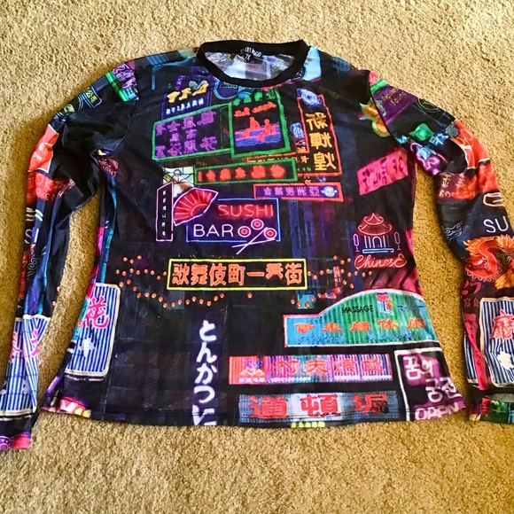 2 Mesh Tops - Picture 2 of 5